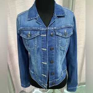 Jessica Simpson, Women’s small jean jacket.